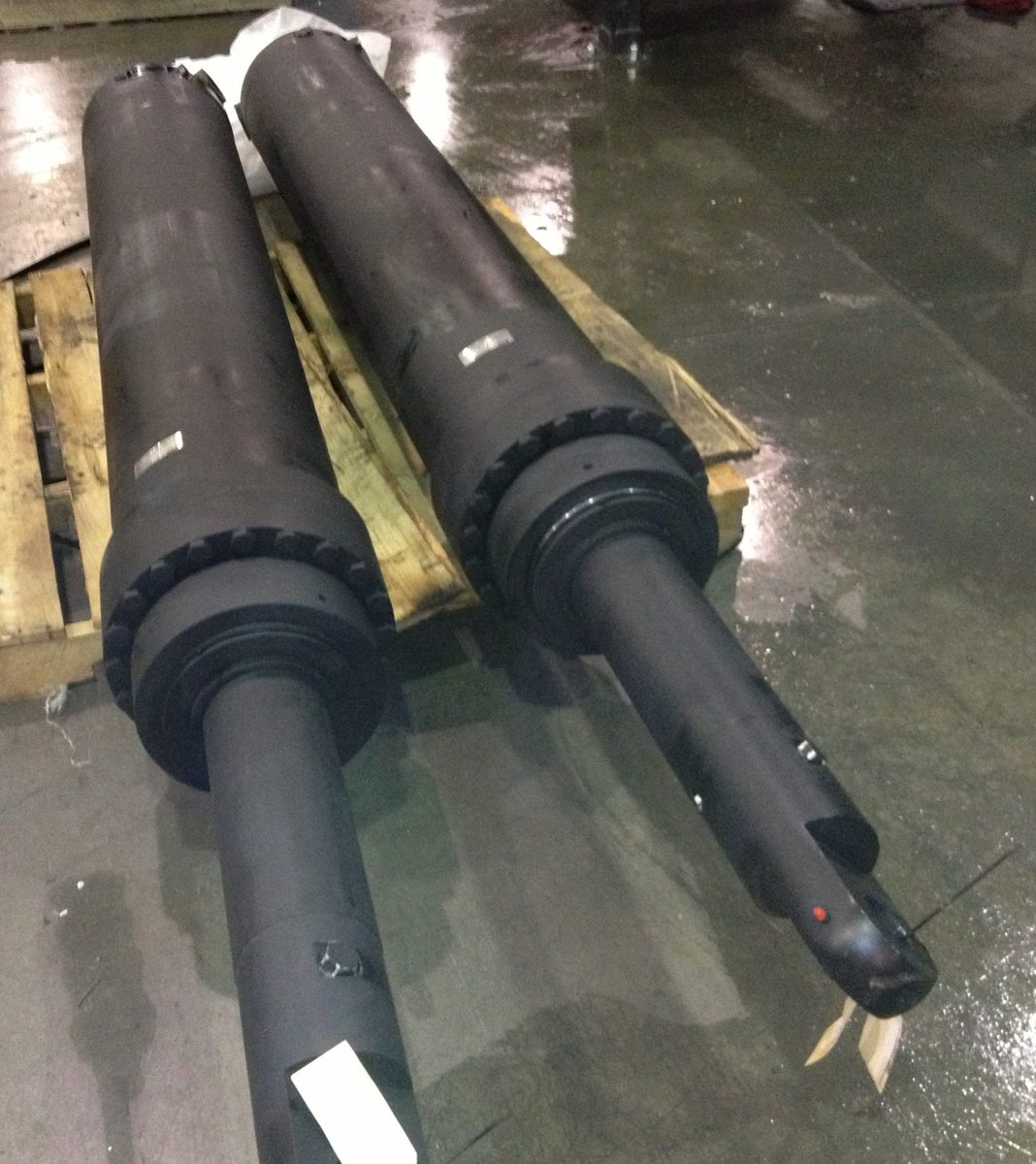 Hydraulic cylinder repair work